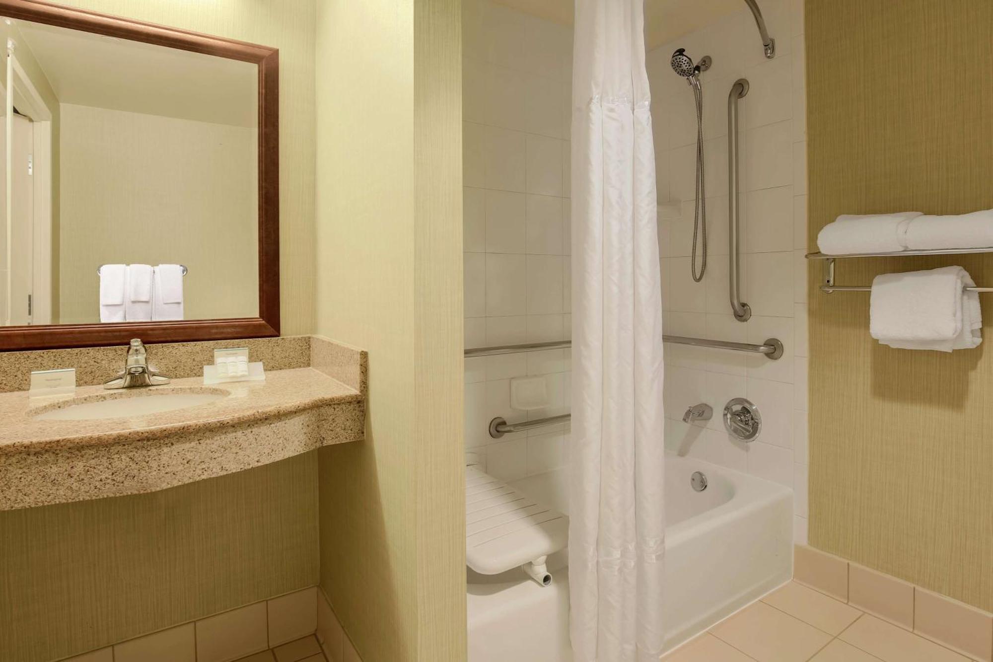 Hilton Garden Inn Chicago/Midway Airport Bedford Park Exteriör bild